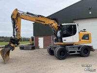 Excavator mobile Liebherr 916