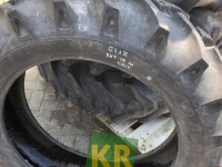 Wheels, Tyres, Rims & Dual spacers BKT 12.4x32 TR 135 Nieuw Overjarig