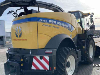 Forage-harvester New Holland FR550 + 8 rij maisbek 60BTIE