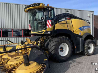 Forage-harvester New Holland FR550 + 8 rij maisbek 60BTIE