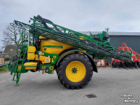 Fieldsprayer pull-type John Deere 840i