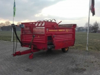 Silage-block distribution wagon Schuitemaker 30 S