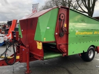 Silage-block distribution wagon Strautmann BVW 801 Blokkendoseerwagen Blokkenwagen