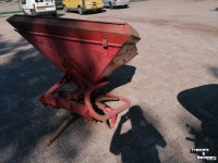 Fertilizer spreader Lely Kunstmeststrooier