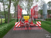 Other Hofstede NIEUW. Grasland weeder wiedeg  wied eg green groen door zaaier zaai machine