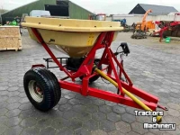 Fertilizer spreader Vicon PS DS pendelstrooier met strooicomputer