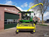 Forage-harvester John Deere 8400i 4wd Veldhakselaar Forage Harvester Feldhacksler