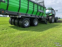 Self-loading wagon Deutz-Fahr Onderstel met 8 wielen