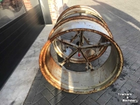 Wheels, Tyres, Rims & Dual spacers Molcon Dubbellucht velgen 34"