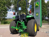 Horticultural Tractors John Deere 4052 M Compacte Tractor Traktor