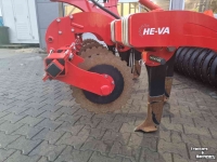 Deep subsoiler He-Va Sub-Tiller Stealth