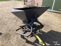 Fertilizer spreader Lely kunstmeststrooier