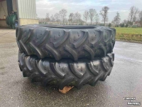 Wheels, Tyres, Rims & Dual spacers Kleber 13.6R38 set banden