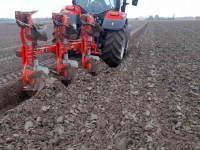 Ploughs  zandploeg met grote voorscharen