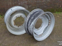 Wheels, Tyres, Rims & Dual spacers Case-IH w12x28